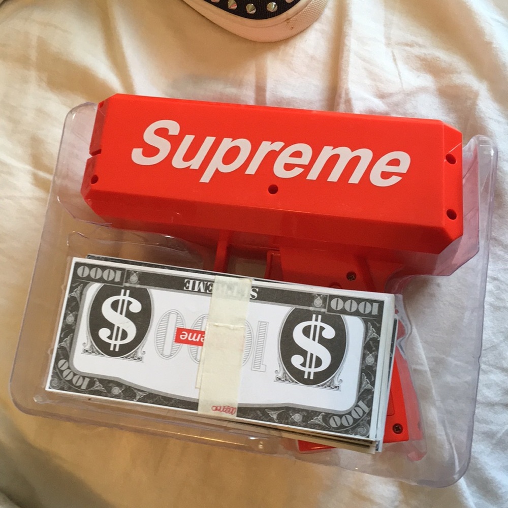 Supreme Money Gun